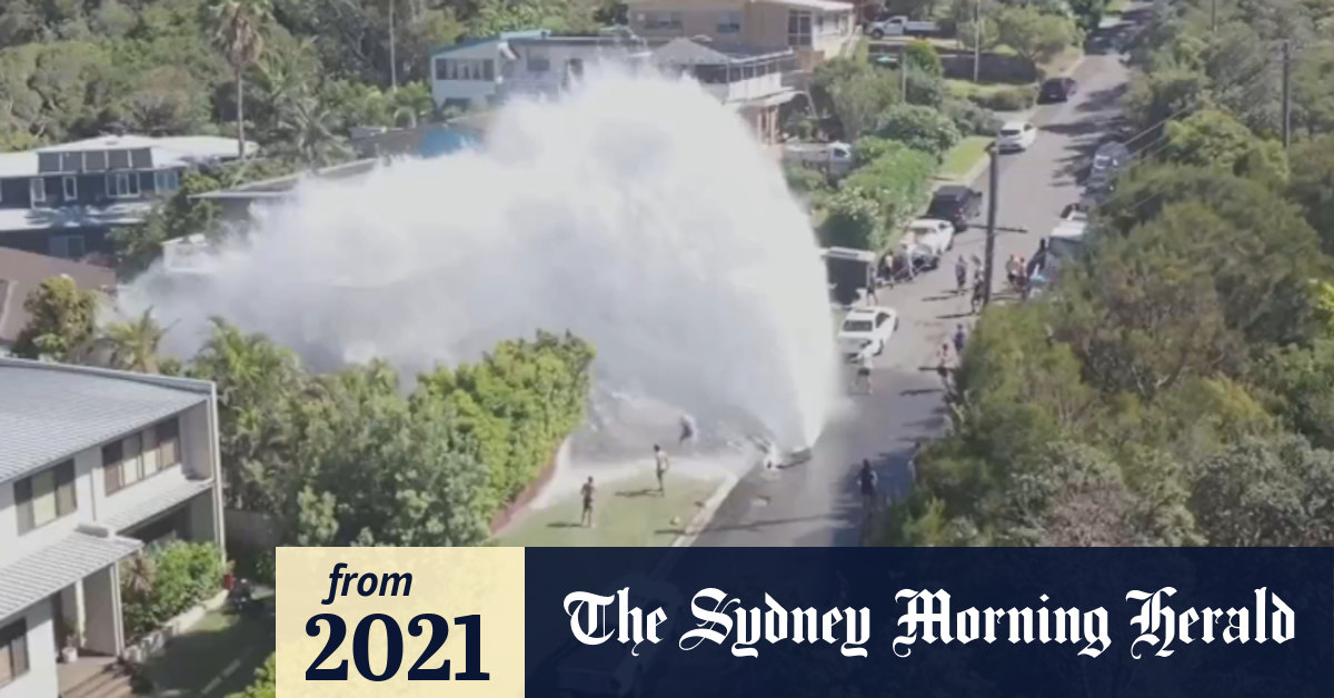 Video Water main burst at Newport in Sydney’s Northern Beaches